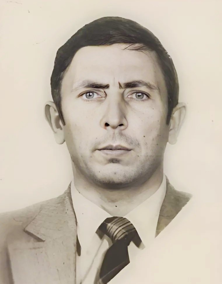 КОЛОТНІЦЬКИЙ Юрій Анастасійович