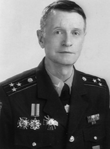 ЗІНОВ'ЄВ Юрій Іванович