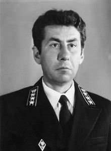 БЕРЕЗНИЙ Євген Борисович